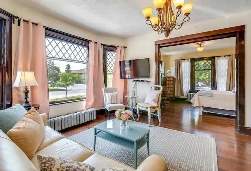 ویلای 1 خوابه, Aspenwood Manor South