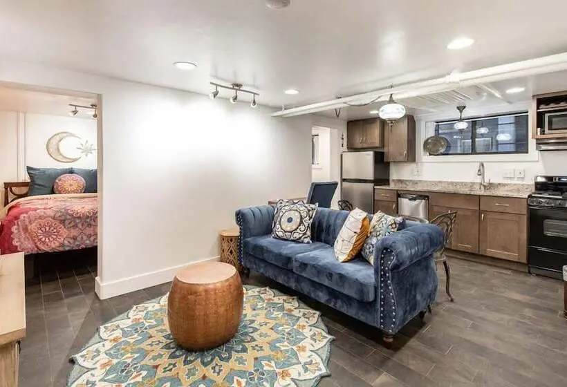 اتاق استاندارد, Aspenwood Manor South