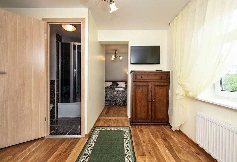 اتاق خانوادگی, Embrace Hotel & Apartments