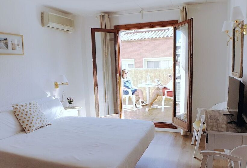 חדר סטנדרט עם טרסה, Mireia