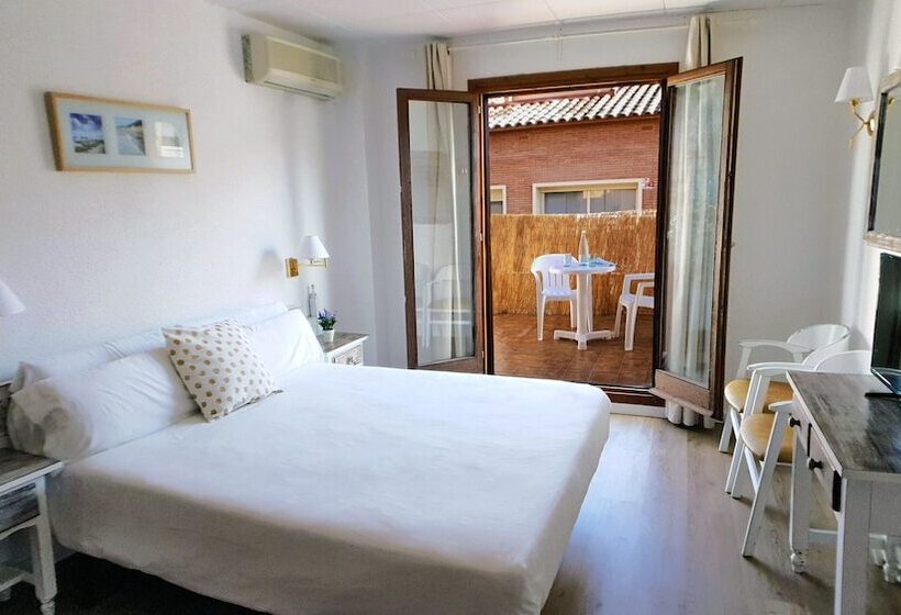 חדר סטנדרט עם טרסה, Mireia