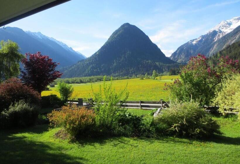 バルコニー付きスタンダードルーム, Gästehaus Scharler