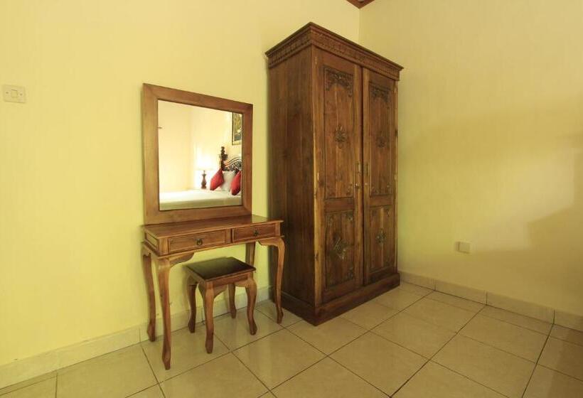 غرفة قياسية, Gusti Kaler House