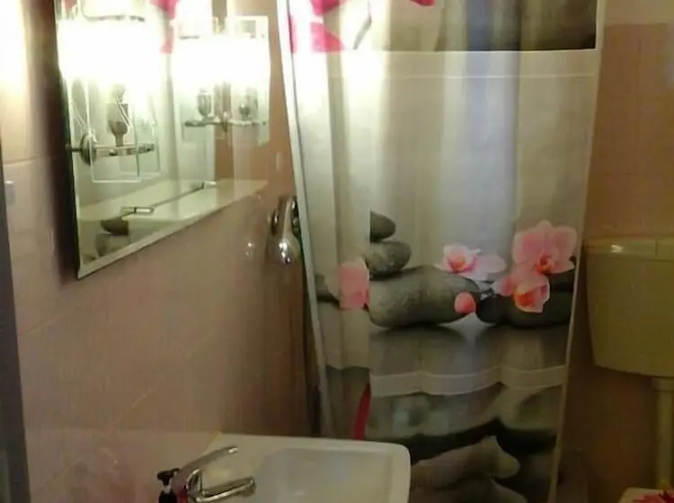 اتاق استاندارد یک نفره, Marinha Garden Inn   Al