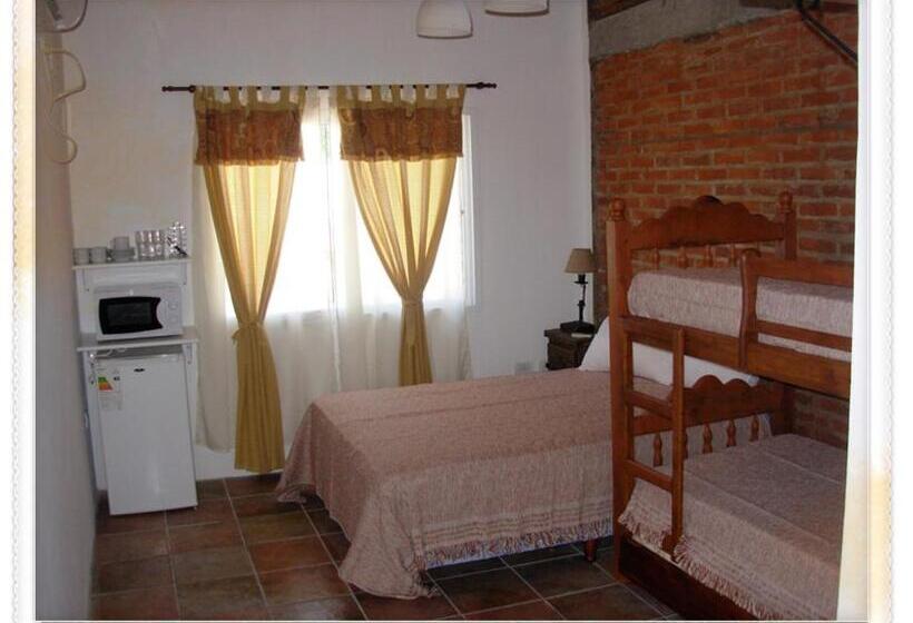 اتاق استاندارد سه نفره, La Casona