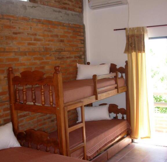 اتاق استاندارد چهار تخته, La Casona