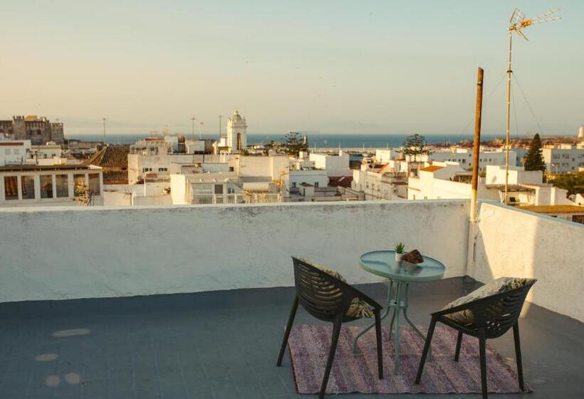 آپارتمان 1 خوابه با چشمانداز دریا, Hostal Africa