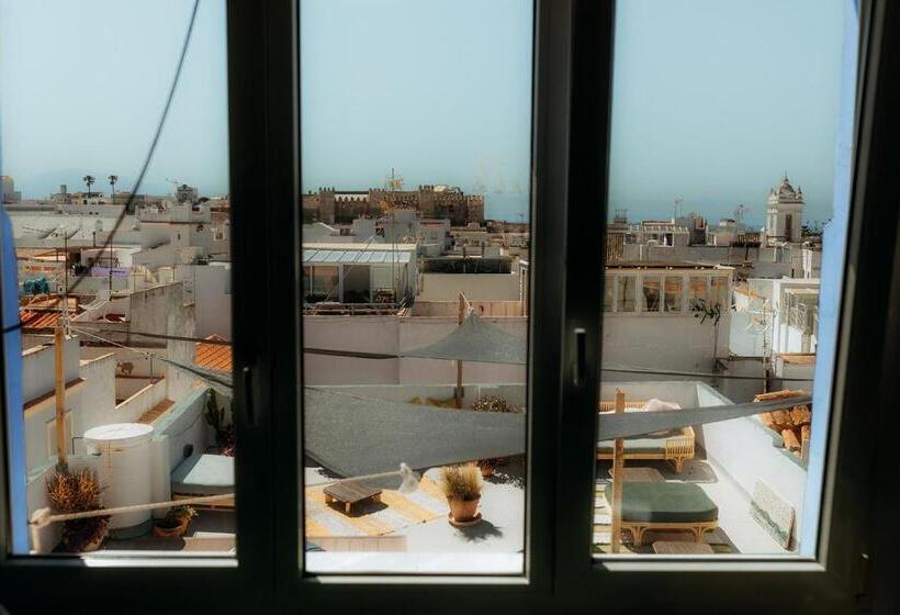 آپارتمان 1 خوابه با چشمانداز دریا, Hostal Africa