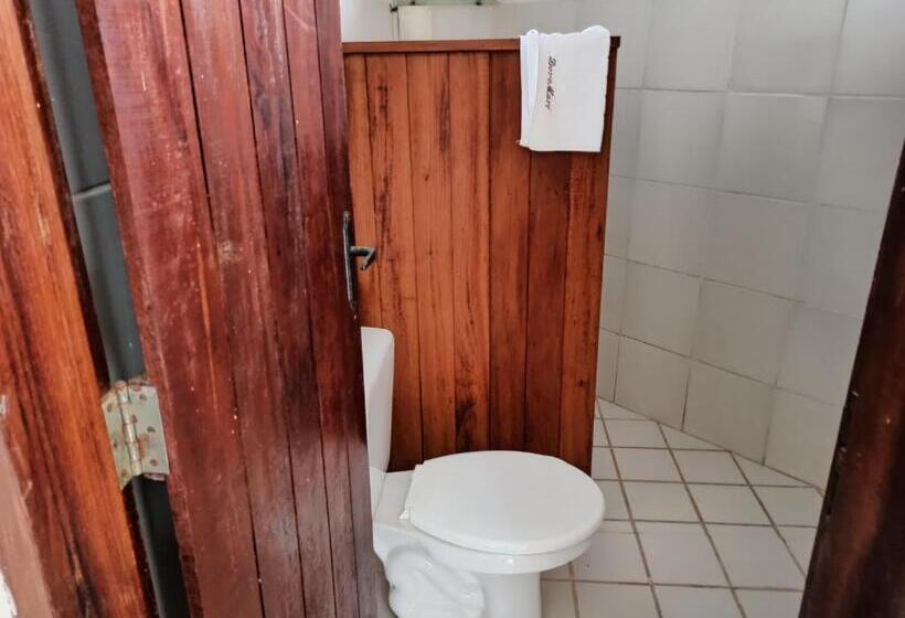 Quarto Estandar com Sacada, Pousada Doromari