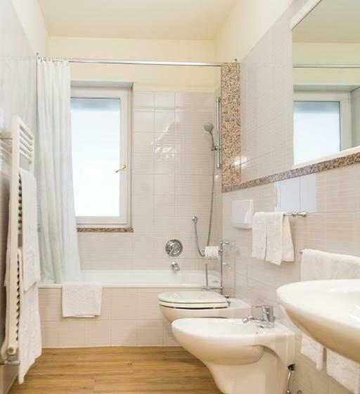 דירת חדר בקומת קרקע, Residence La Madonnina