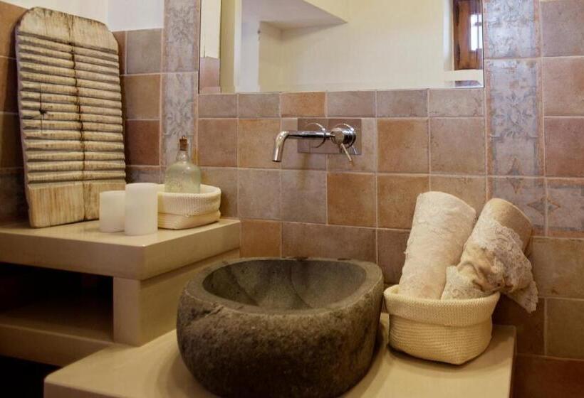 غرفة قياسية مزوَّدة بشُرفة, Masseria Cisternella