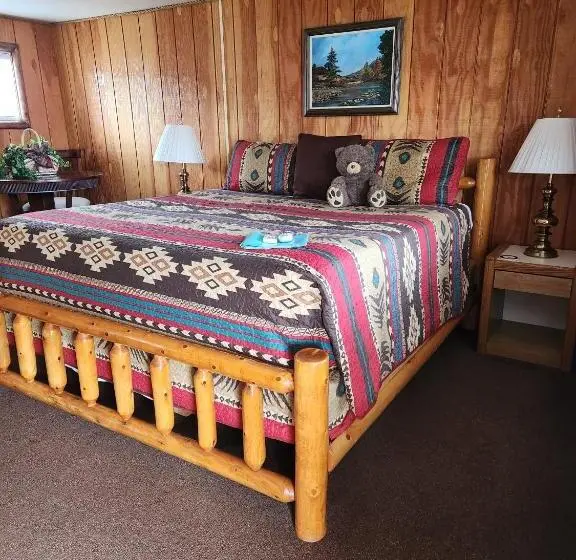 キングサイズベッドのスタンダードルーム, Cowboy Country Inn