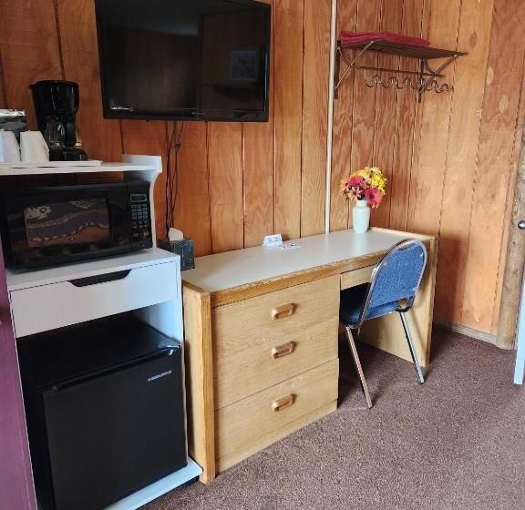 غرفة قياسية سرير كينج, Cowboy Country Inn