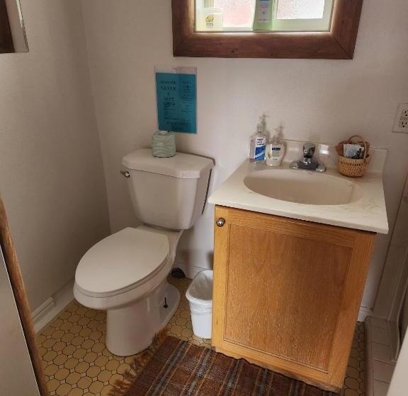 غرفة قياسية سرير كينج, Cowboy Country Inn