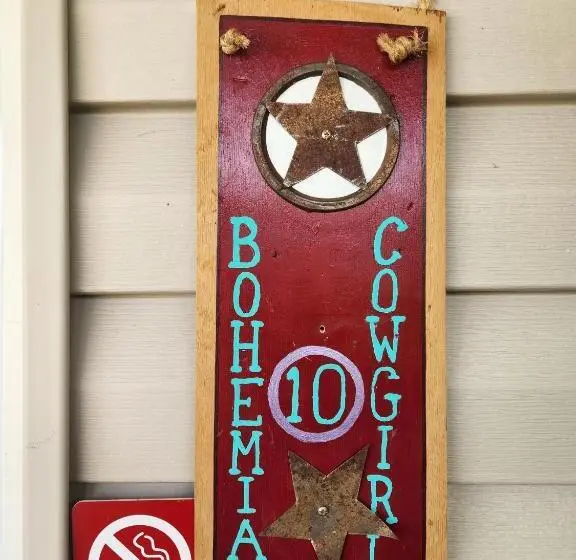 スタンダードルーム, Cowboy Country Inn