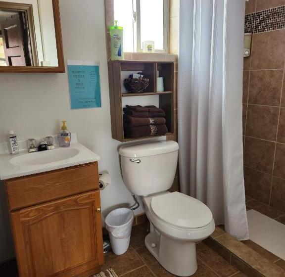 Номер Стандарт, Cowboy Country Inn