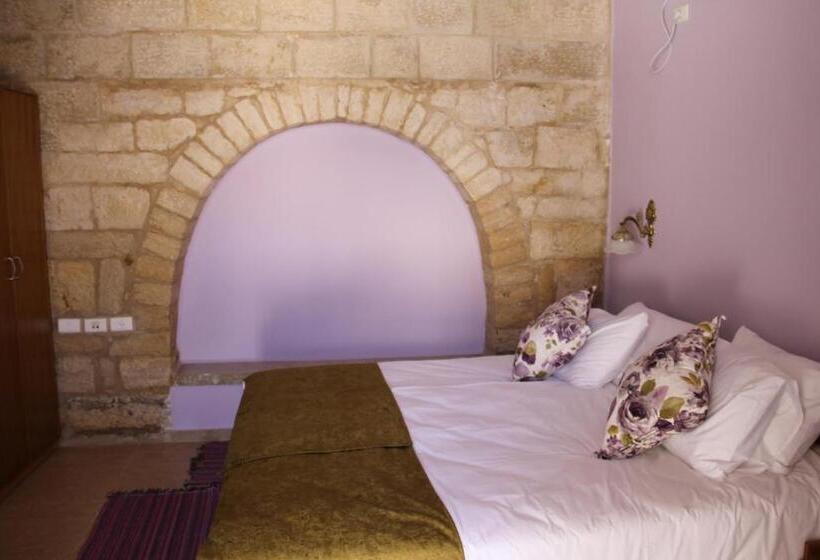 اتاق لوکس, Dar Sitti Aziza