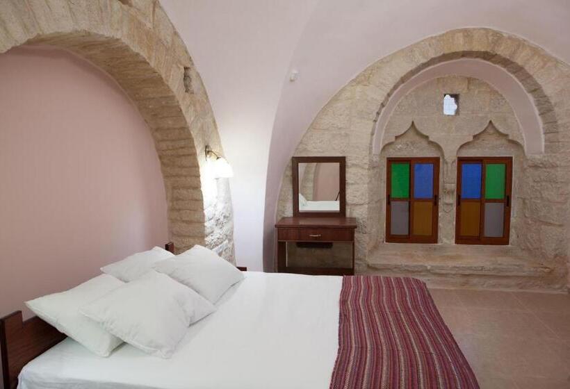 اتاق لوکس, Dar Sitti Aziza