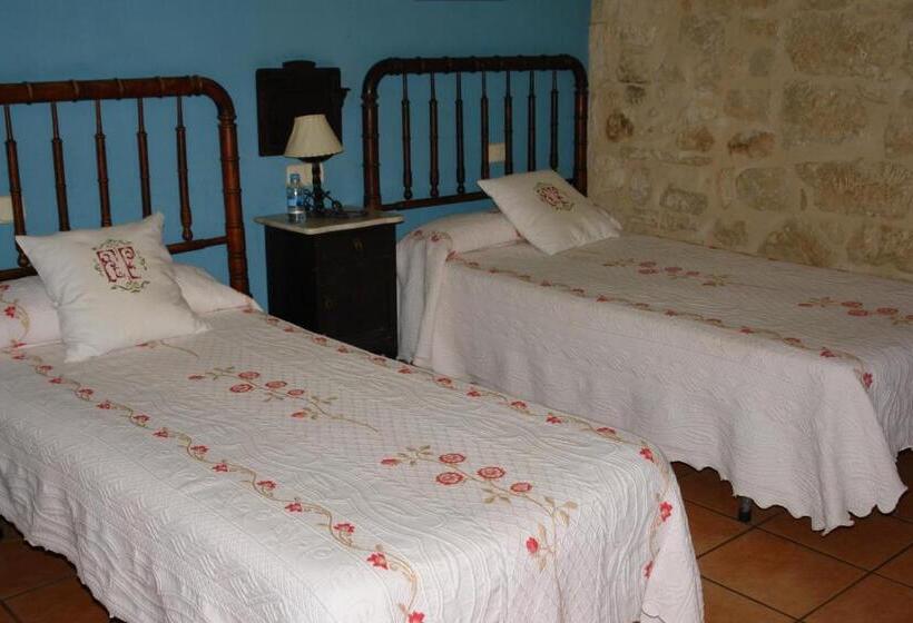 标准间, Fonda La Plaza