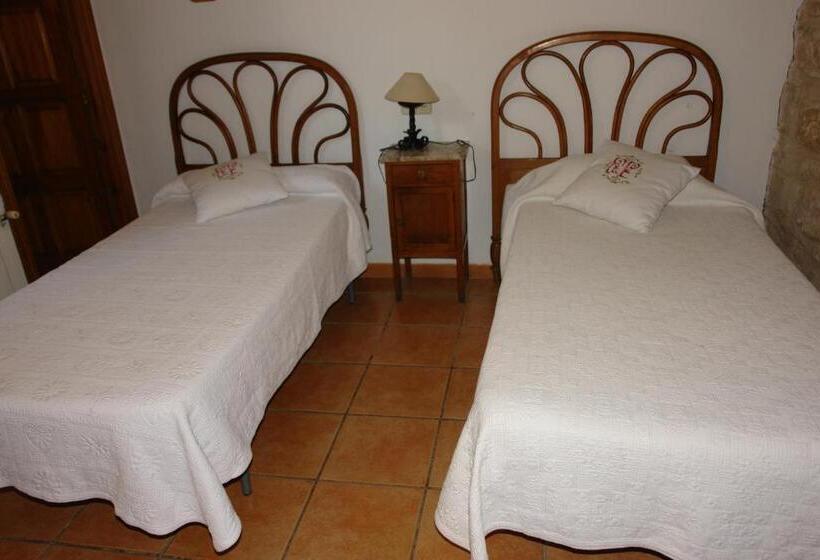 标准间, Fonda La Plaza