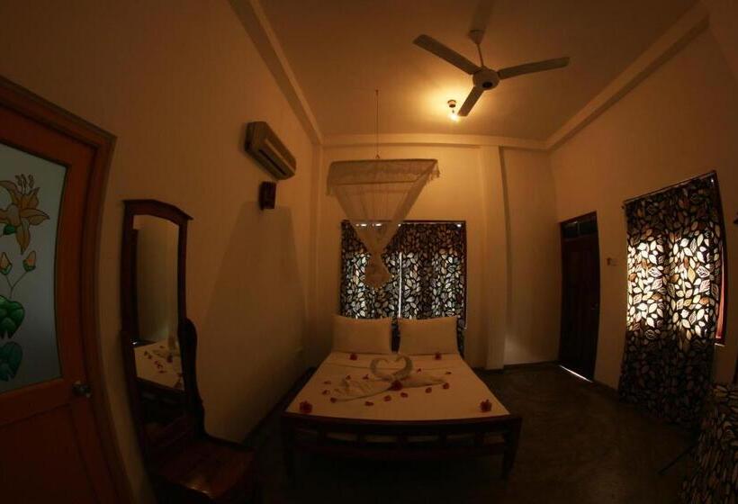 标准间, Lahiru Villa