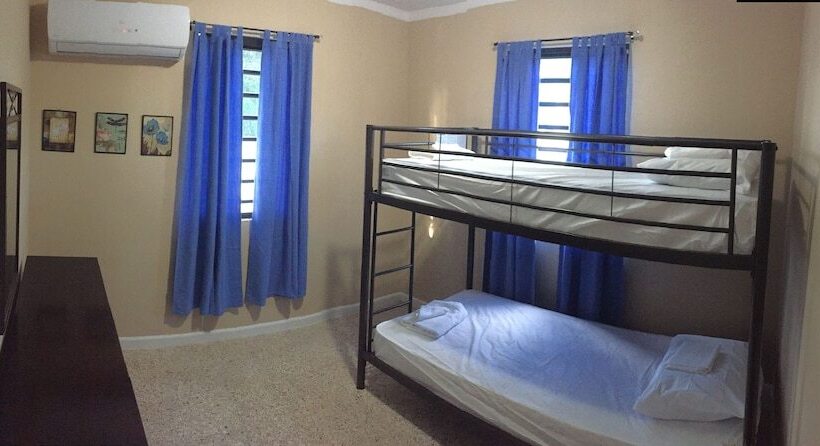 ویلای 3 خوابه, Arecibo Inn