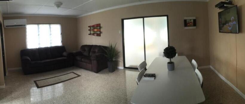 ویلای 3 خوابه, Arecibo Inn