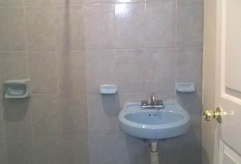 Семейный Номер, Blanch