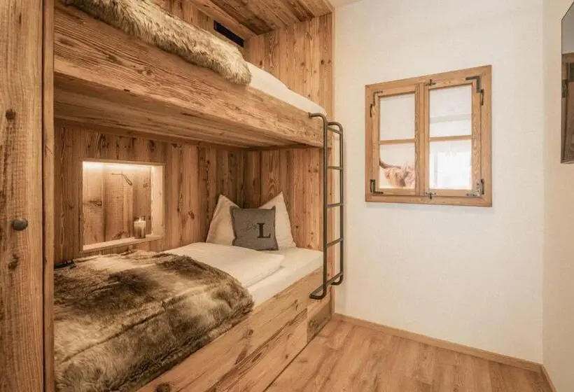 Family flat with terrace, Das Liftplatzl