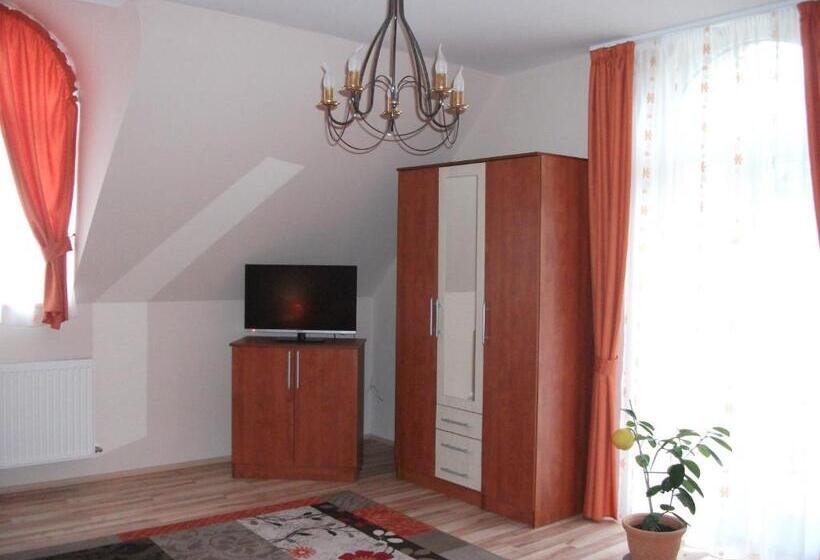 스탠다드 트리플 룸, Jóbor Vendégház