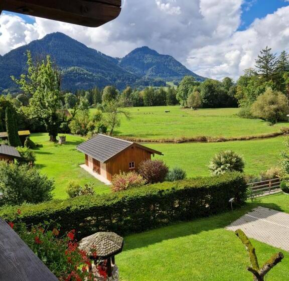 Семейный Номер, Gästehaus Geist