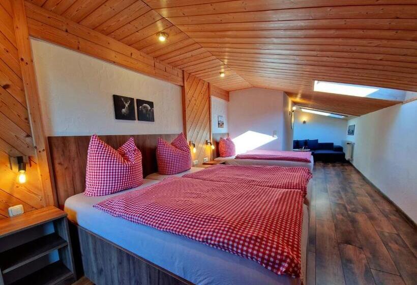 Семейный Номер, Gästehaus Geist