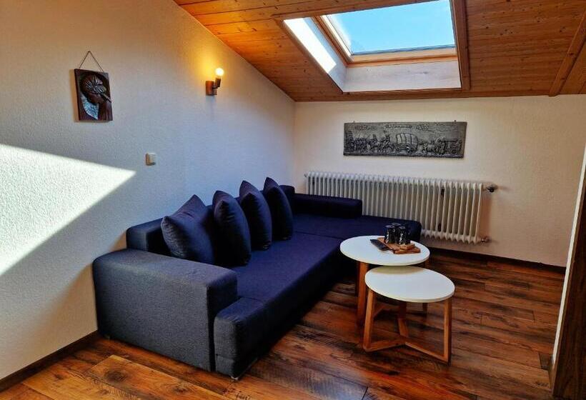Семейный Номер, Gästehaus Geist