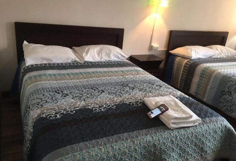 スタンダードルーム, Hostal La Merced