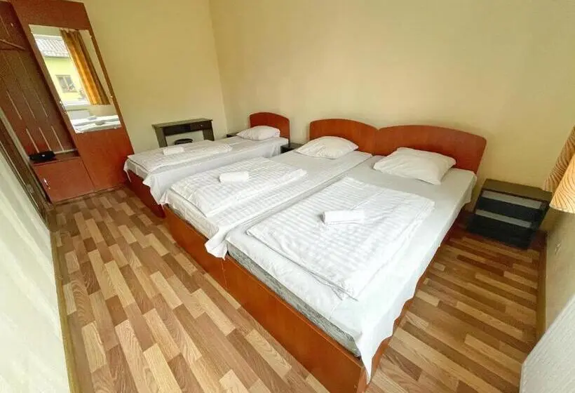 اتاق استاندارد سه نفره, Guest House Lviv