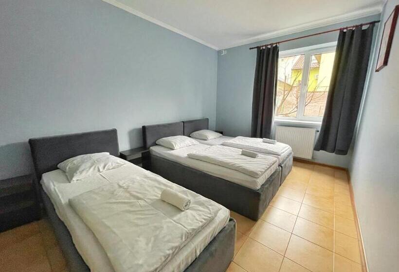 غرفة قياسية ثلاثية, Guest House Lviv