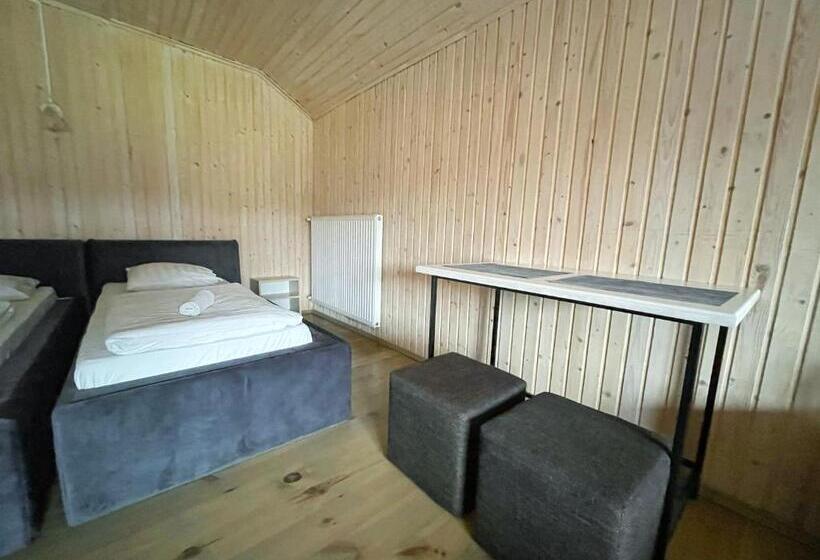 اتاق استاندارد چهار تخته, Guest House Lviv