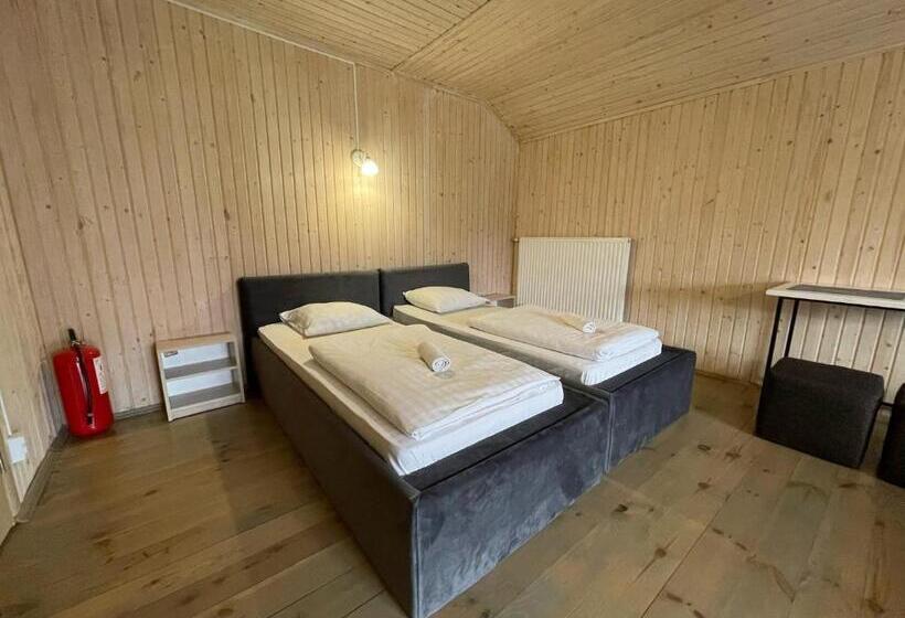 اتاق استاندارد چهار تخته, Guest House Lviv