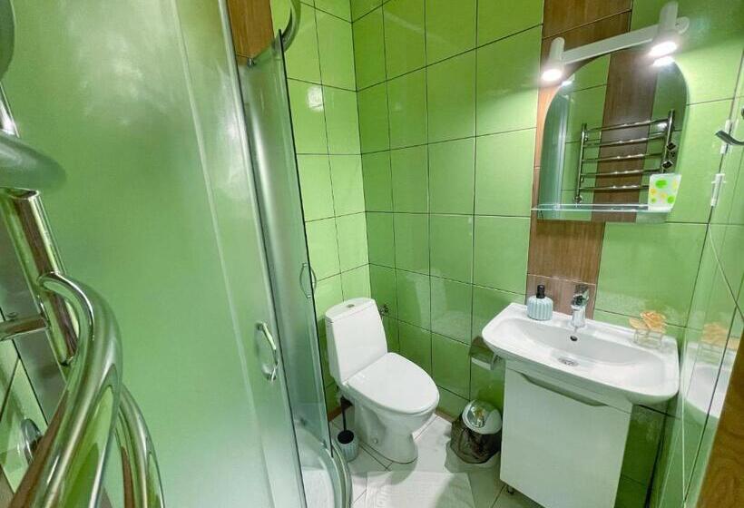 غرفة قياسية رباعية, Guest House Lviv