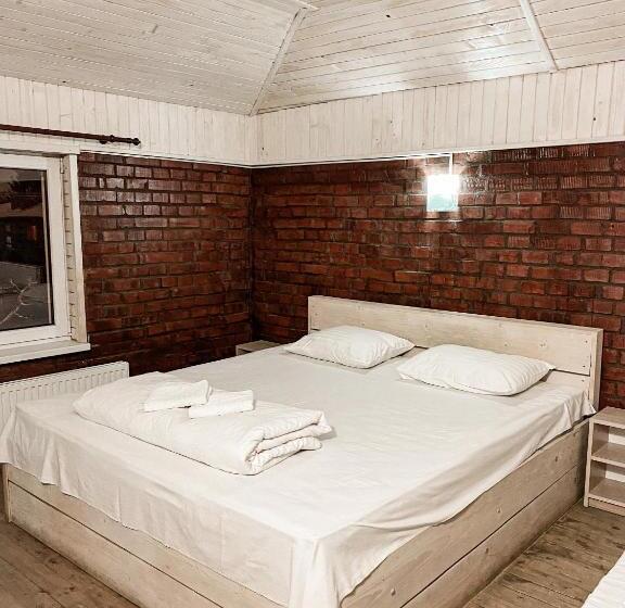 إستوديو قياسى, Guest House Lviv