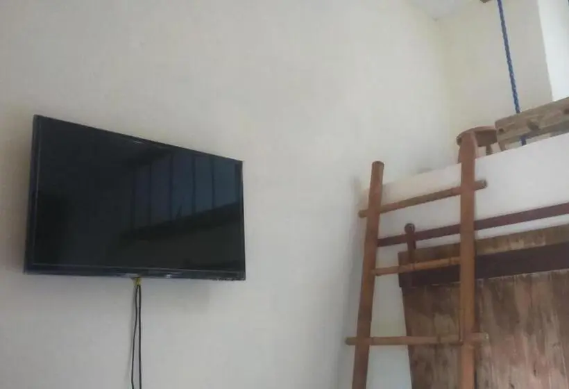 اتاق استاندارد با چشم‌انداز استخر, La Choza Guesthouse