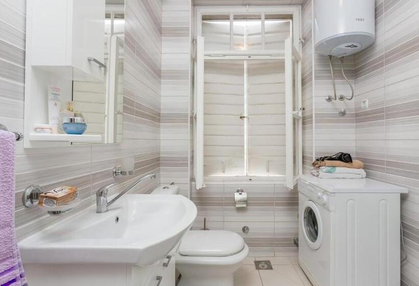 اتاق اکونومی, Riva Guesthouse