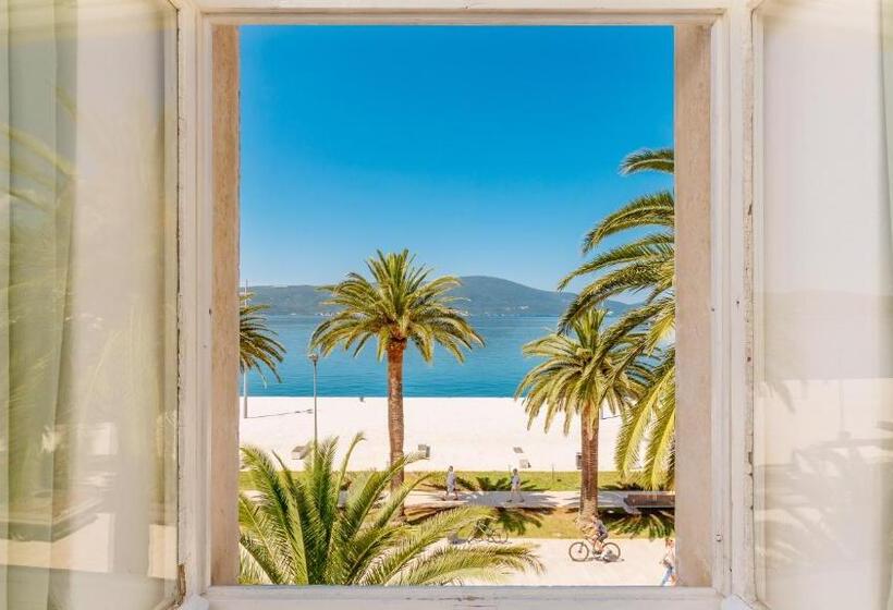 Triple Room Sea View, Riva Guesthouse