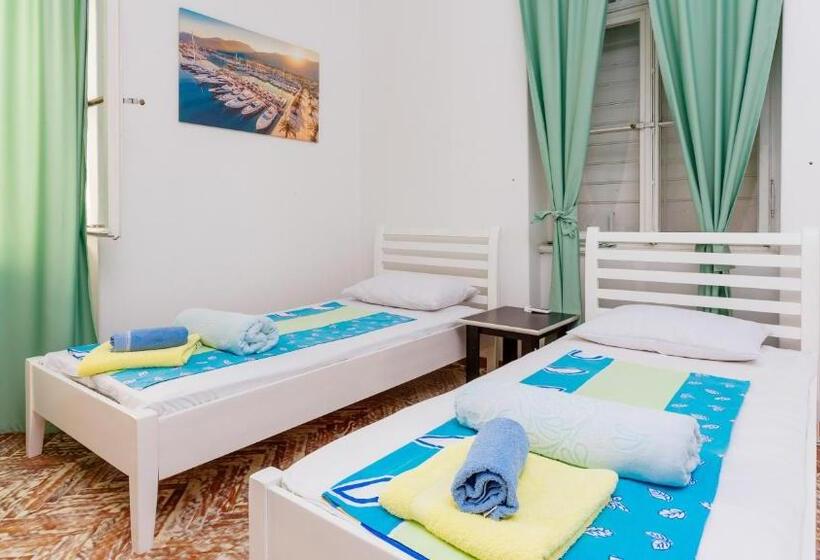 اتاق استاندارد, Riva Guesthouse