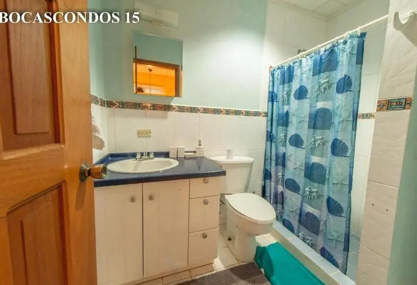 استودیوی استاندارد, Aqua Point Condos Rentals