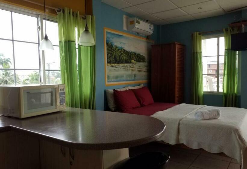 استودیوی استاندارد, Aqua Point Condos Rentals