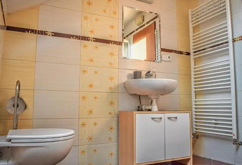 ２ベッドルームアパートメント, Apartment Albi