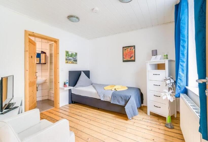 标准单人间, Nurburgring Rooms Pinocchio