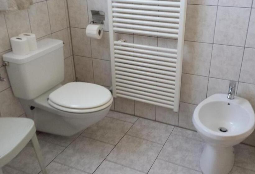 ویلای 3 خوابه, Agriturismo Podere La Cascata