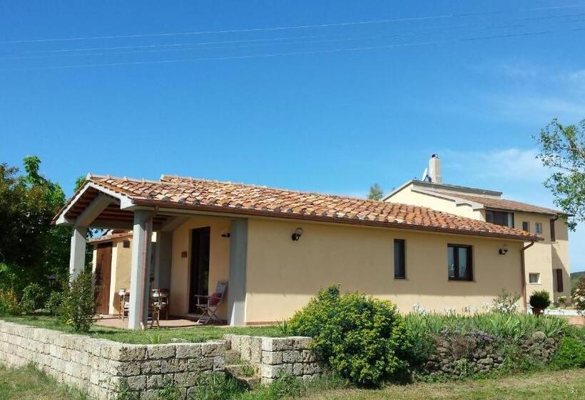 اتاق لوکس, Agriturismo Podere La Cascata